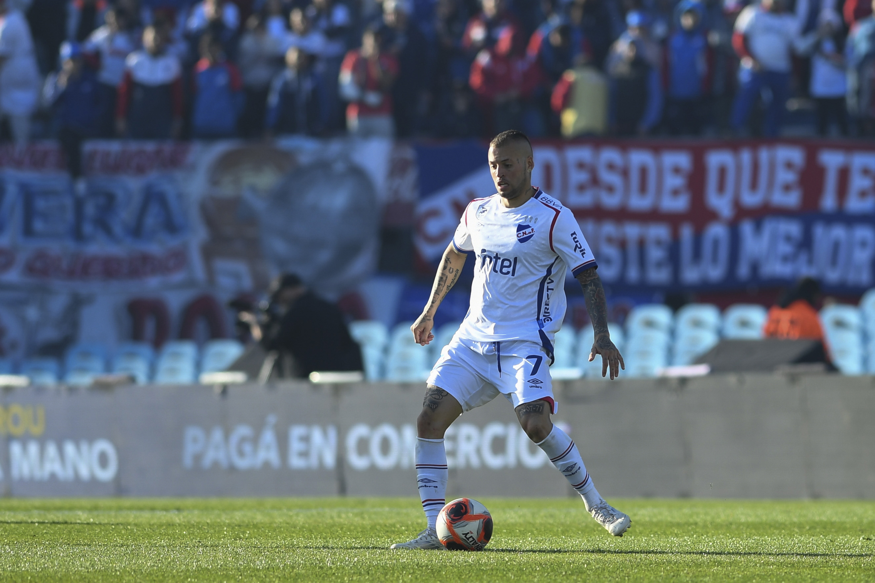 Huracán vs Nacional. (Photo by Sandro Pereyra/Agencia Gamba/Getty Images)