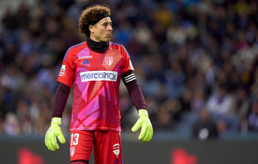 Guillermo Ochoa con el AVS de Portugal en 2025