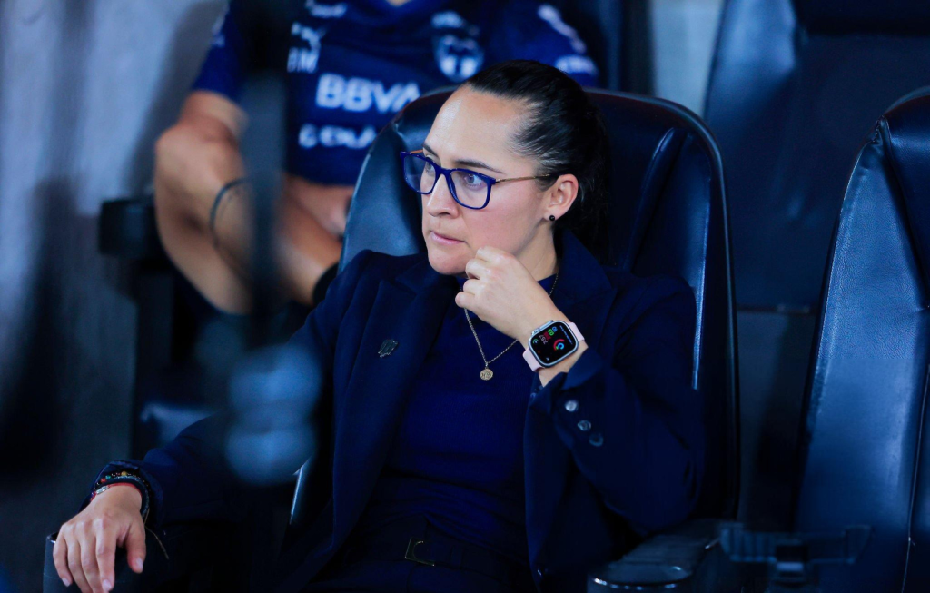 Amelia Valverde como DT de Rayadas en 2024