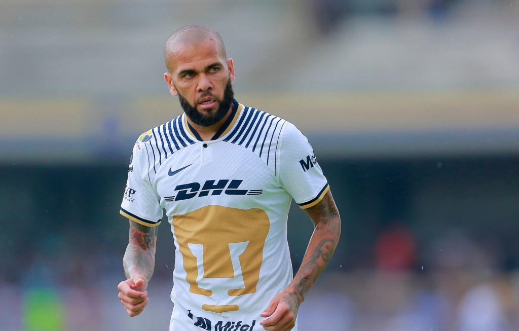 Dani Alves con Pumas UNAM