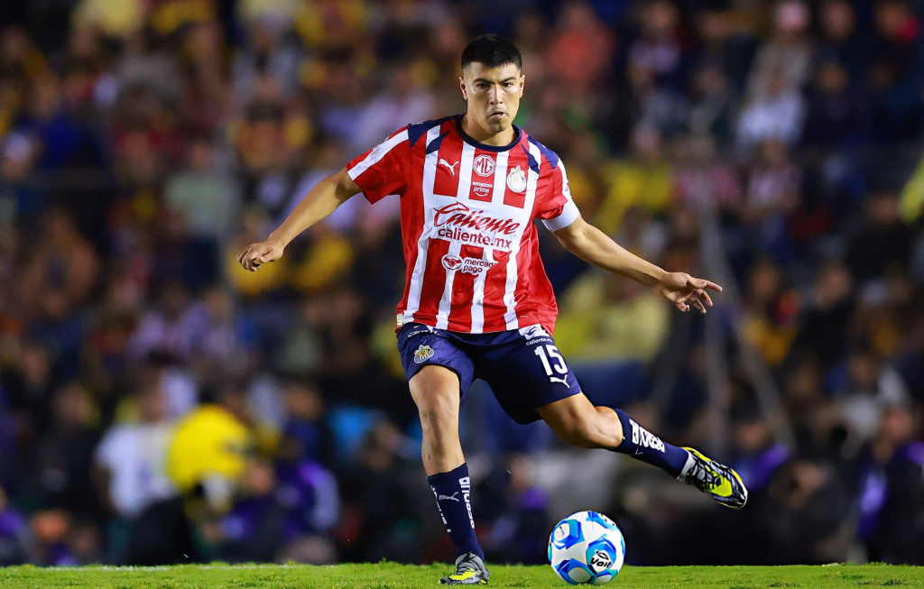 Érick Gutiérrez con Chivas en 2025