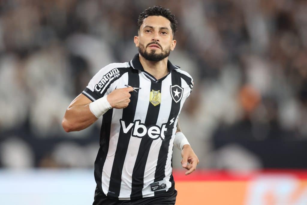 Alex Telles pelo Botafogo