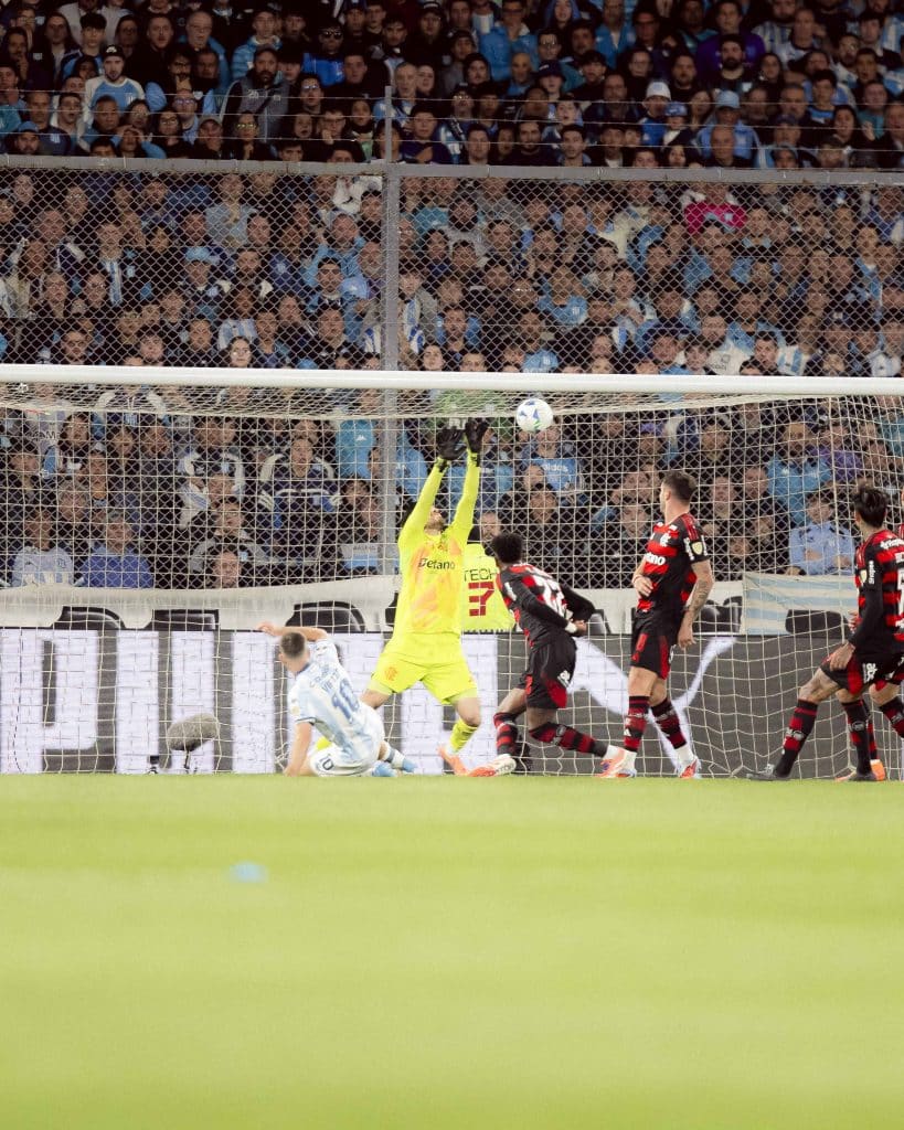 Rossi defesa Vietto racing flamengo