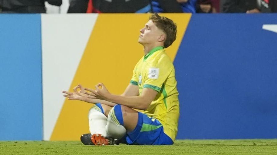 Dell imita comemoração de Haaland