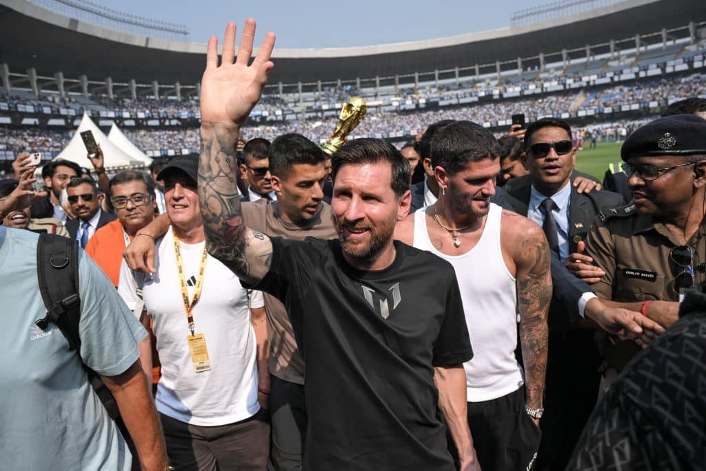 Messi no Estádio Salt Lake, em Calcutá