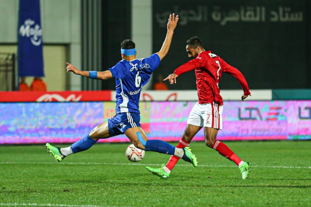 الأهلي ضد سموحة