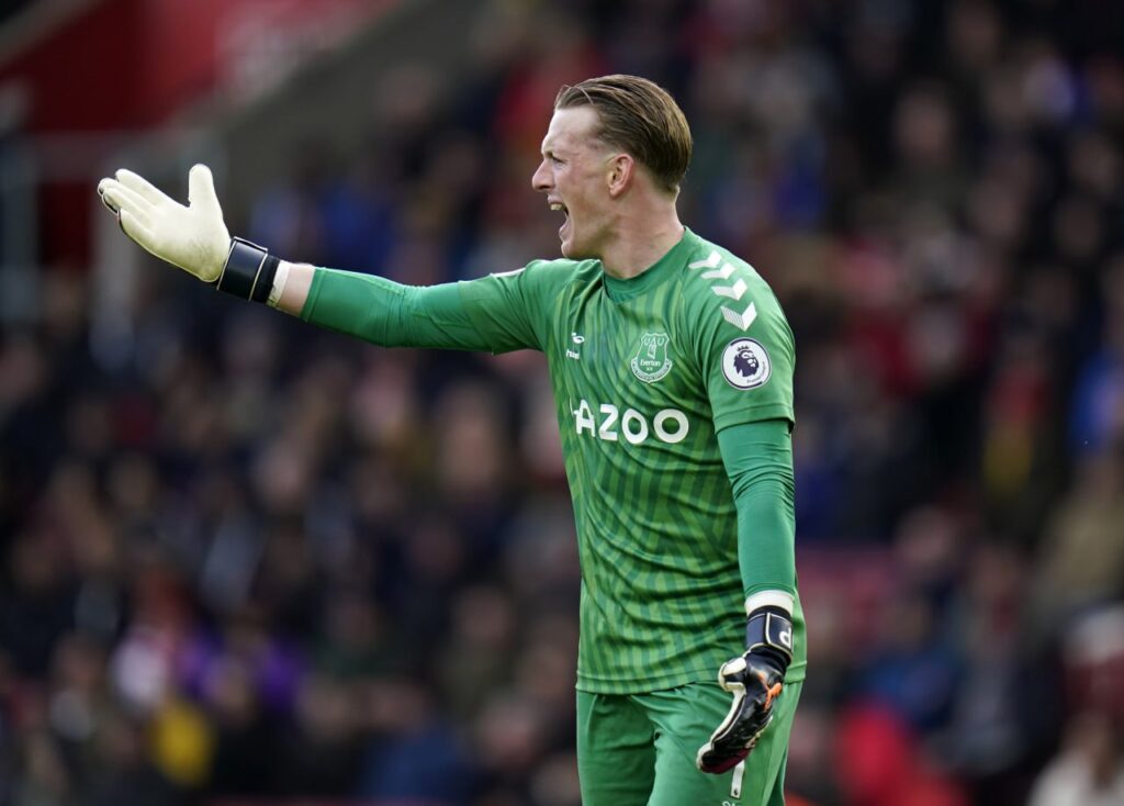 جوردان بيكفورد - إيفرتون