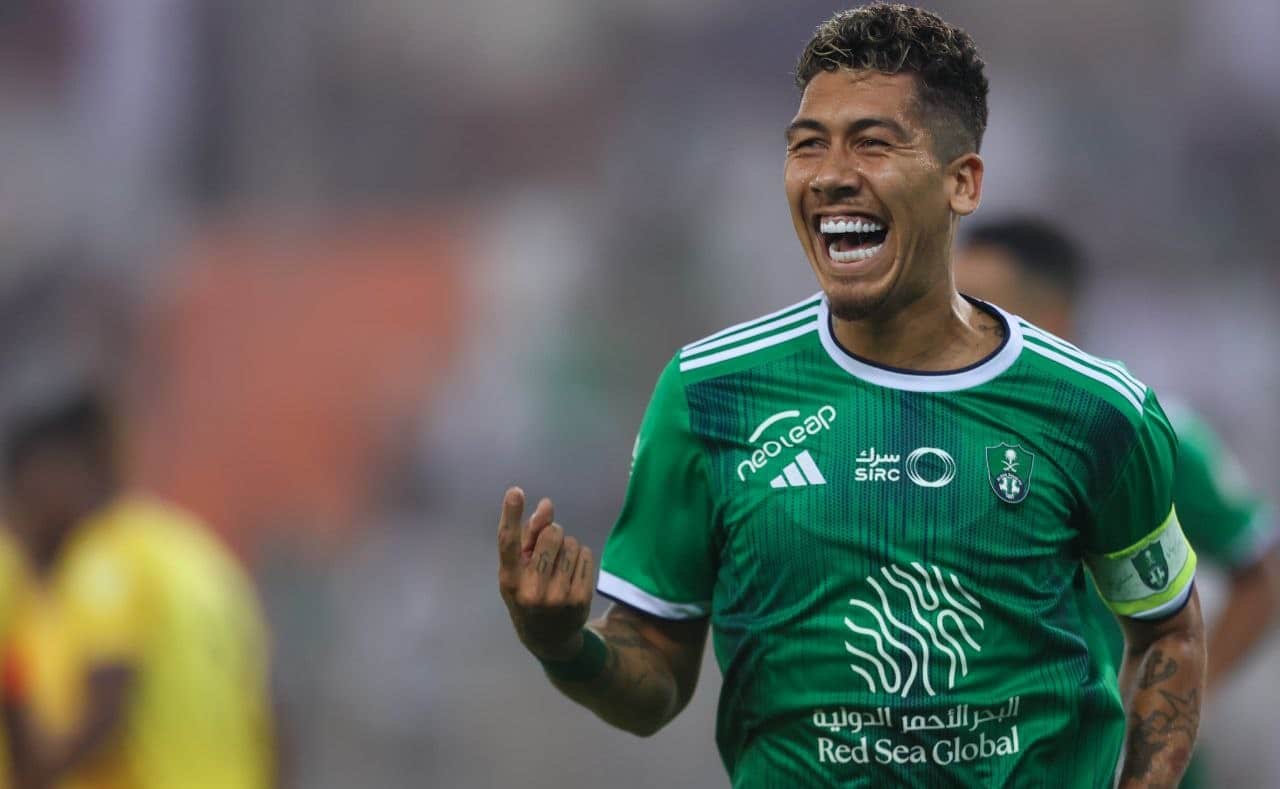 التعاون يطلب التعاقد مع البرازيلي روبيرتو فيرمينو