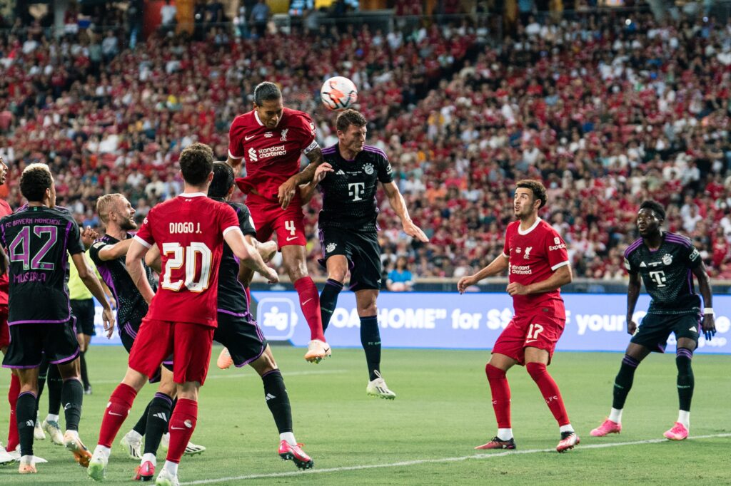 تشكيل ليفربول - بايرن ميونخ - فان دايك