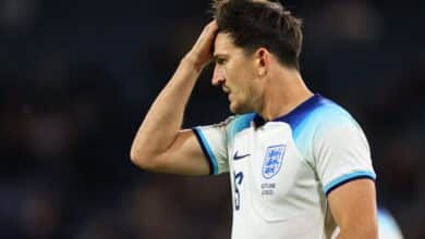 هاري ماجواير - إنجلترا