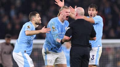 إرلينج هالاند يعترض على الحكم - مانشستر سيتي