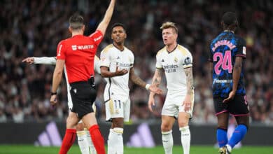 حكم مباراة ريال مدريد ضد إشبيلية يُنذر توني كروس