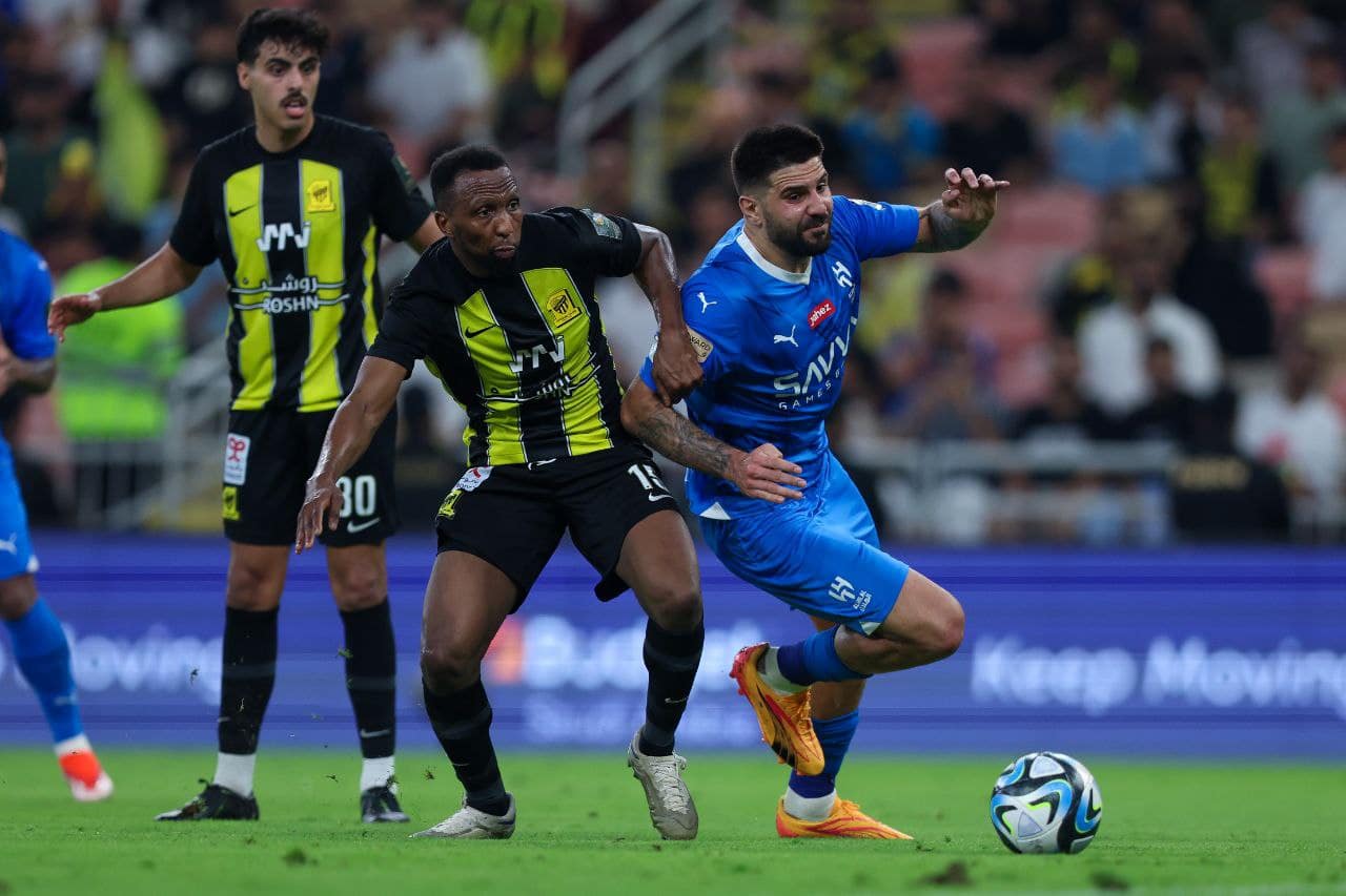 نقل مباراة الهلال ضد الحزم في الدوري السعودي بسبب حلبة النار