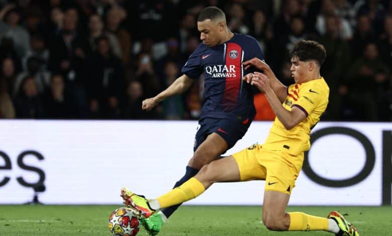 باو كوبارسي - كيليان مبابي - باريس سان جيرمان ضد برشلونة