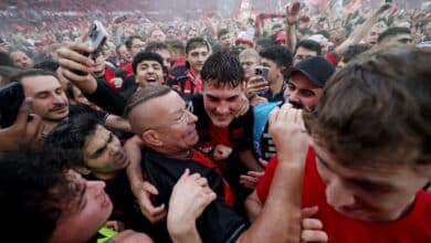 احتفالات جماهير باير ليفركوزن بلقب الدوري الألماني