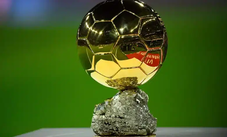 كم دولة مسموح لها التصويت لاختيار الفائز بـ الكرة الذهبية؟