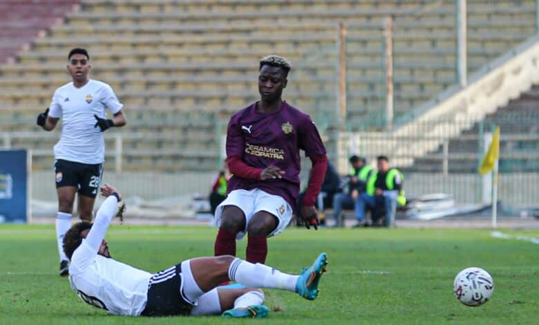 صديق إيجولا - سيراميكا (تصوير: مصطفى الشحات)