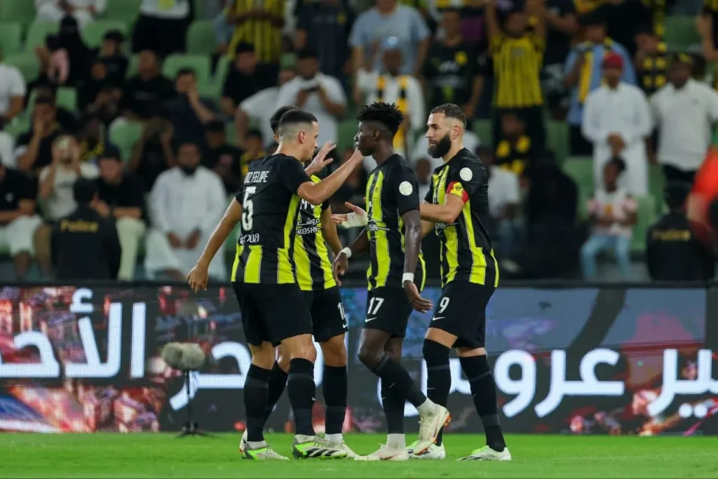 القنوات الناقلة لمباراة الاتحاد ضد ضمك بالجولة 17 في الدوري السعودي