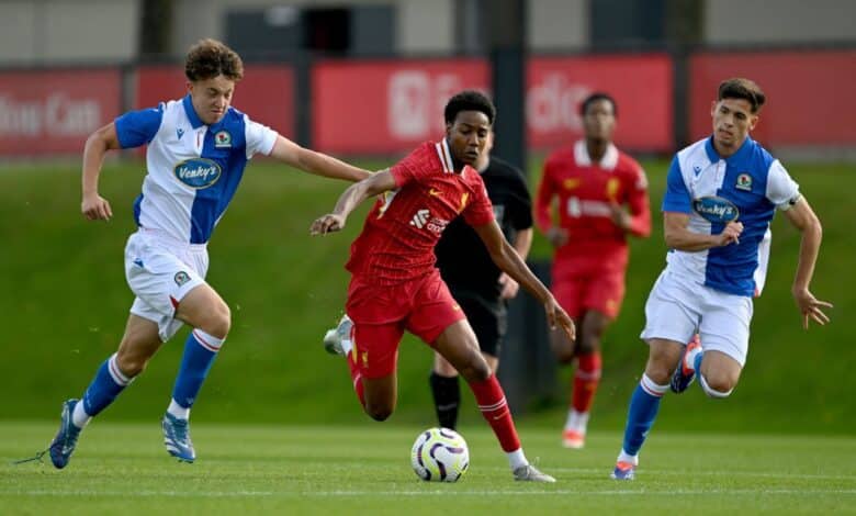 ألفين أيمن لاعب ليفربول