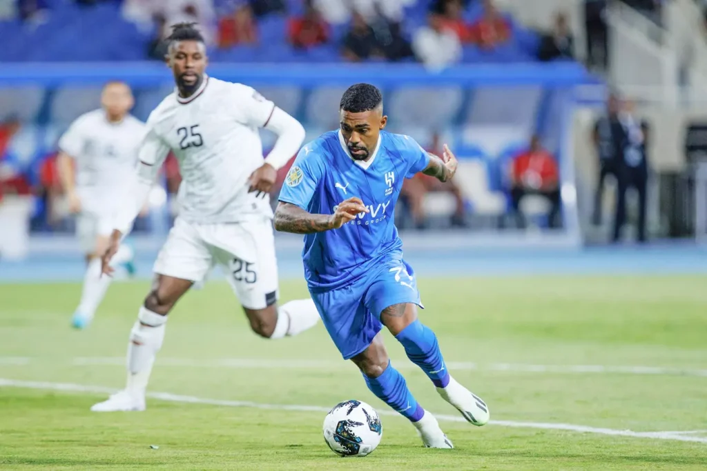 مالكوم - الهلال السعودي (المصدر:Gettyimages) القنوات الناقلة لمباراة الهلال ضد الشباب بديربي الرياض في الدوري السعودي 2025