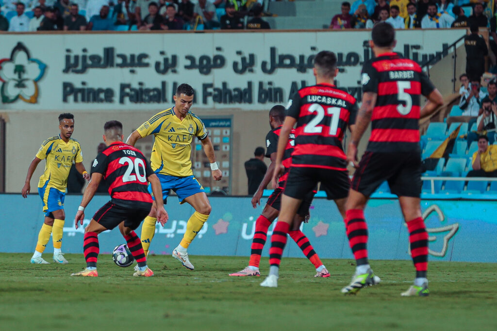 في الكورة :
نتيجة مباراة النصر ضد الرياض.. ريمونتادا عالمية بأقدام رونالدو في الكورة :
نتيجة مباراة النصر ضد الرياض.. ريمونتادا عالمية بأقدام رونالدو