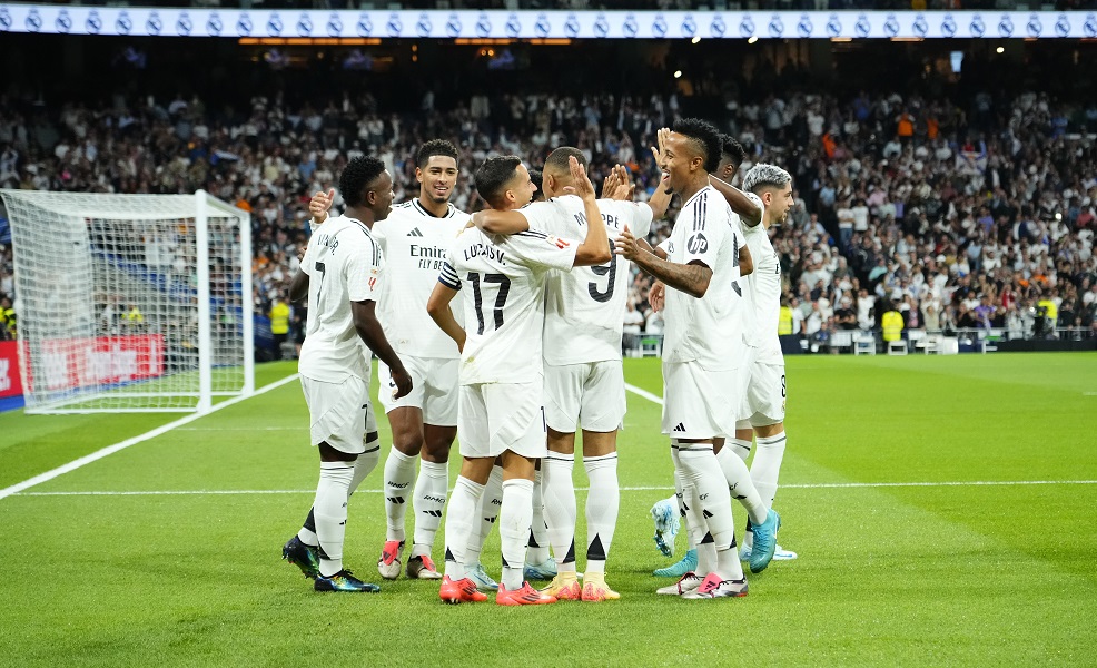 في الكورة :
ماذا يحدث في ريال مدريد؟ اشتباك بالأيدي بين بيلينجهام وروديجر في الكورة :
ماذا يحدث في ريال مدريد؟ اشتباك بالأيدي بين بيلينجهام وروديجر