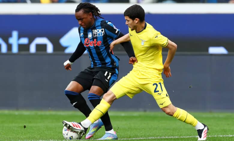 رضا بلحيان - أديمولا لوكمان (المصدر: Getty Images)