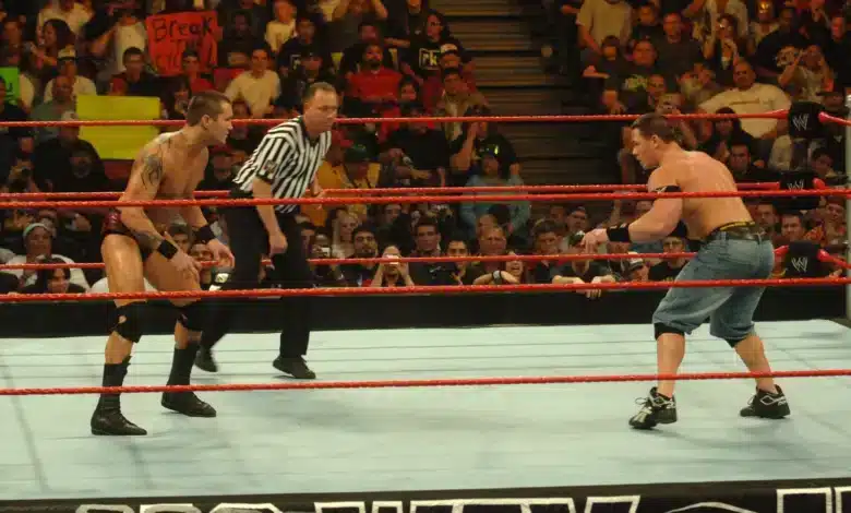 جون سينا ضد راندي أورتن.. موعد والقنوات الناقلة لنزال باكلاش 2025