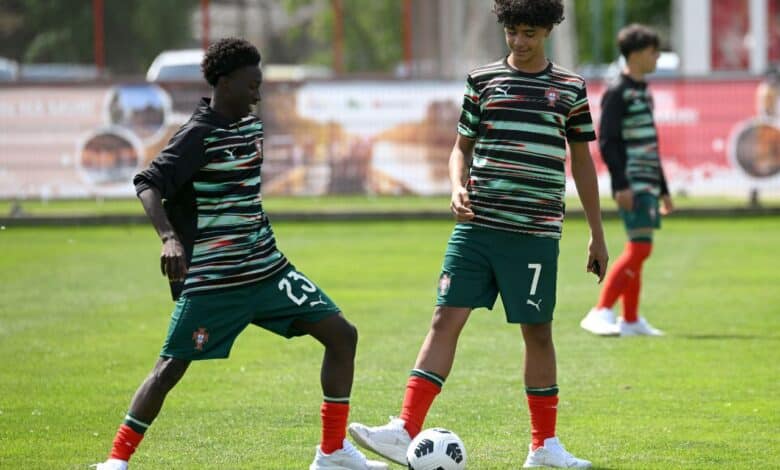 جونيور في معسكر منتخب البرتغال - نجل كريستيانو رونالدو