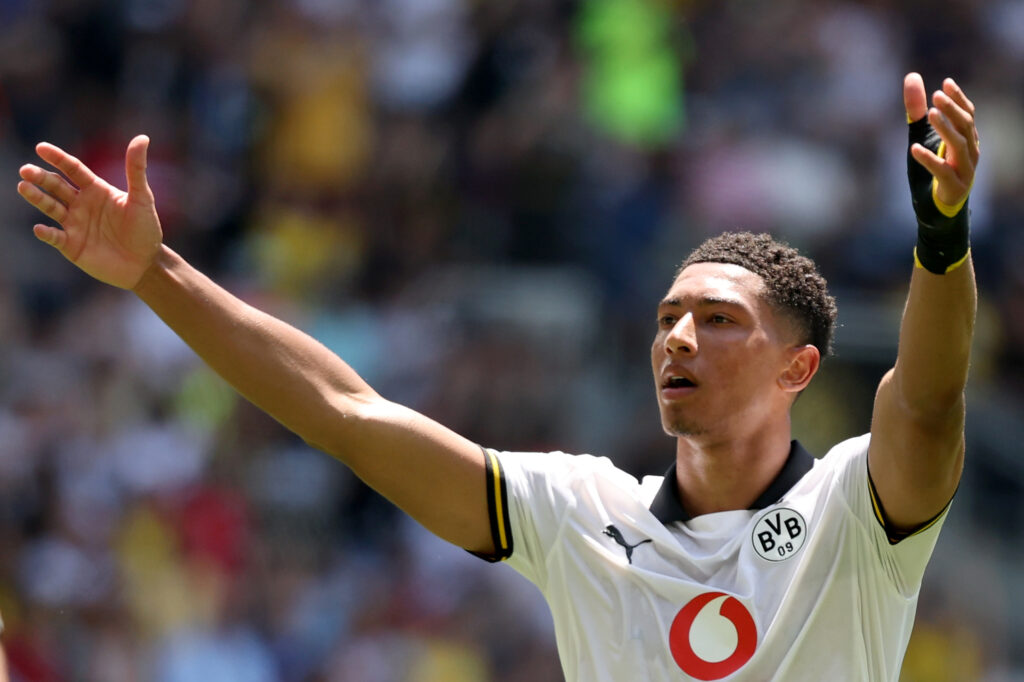 جوب بيلينجهام لاعب بوروسيا دورتموند