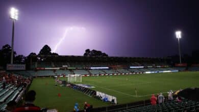 صاعقة في ملعب فريق كرة قدم - أمريكا