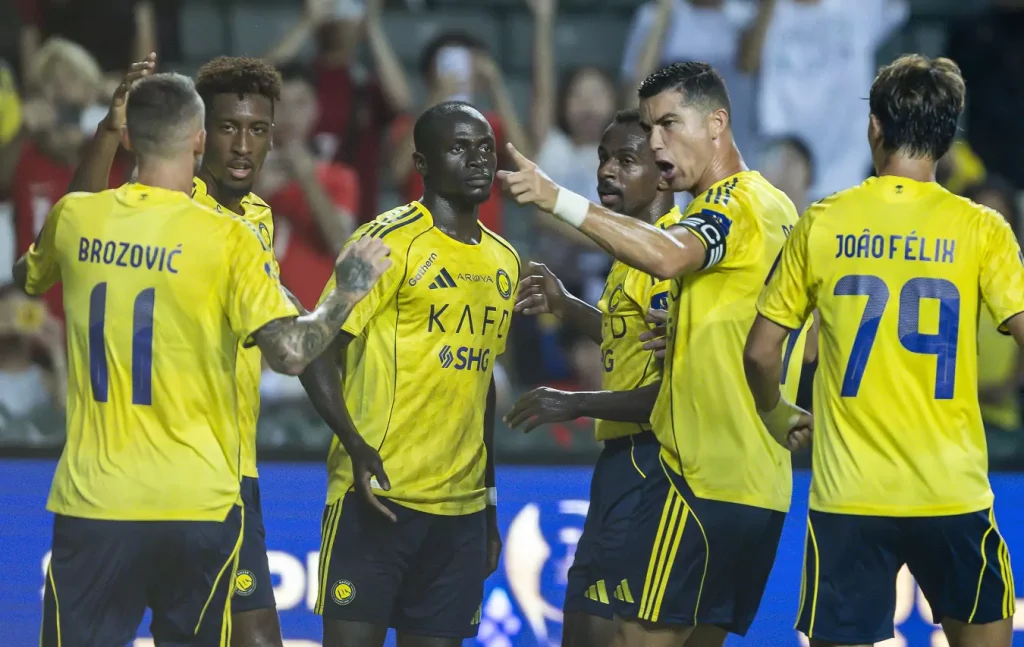 ما القناة الناقلة لمباراة النصر ضد الرياض وأين تشاهد مباريات الدوري السعودي مجانًا؟