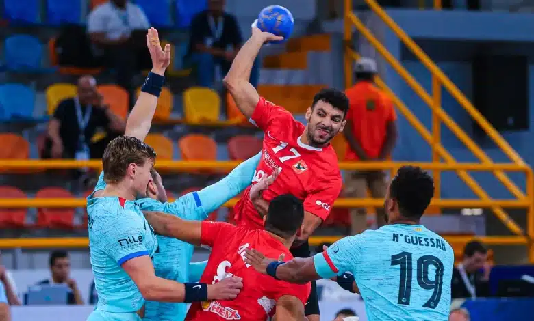 ما القناة الناقلة لمباراة الأهلي ضد برشلونة وأين تشاهد مباريات كأس العالم للأندية لكرة اليد 2025؟