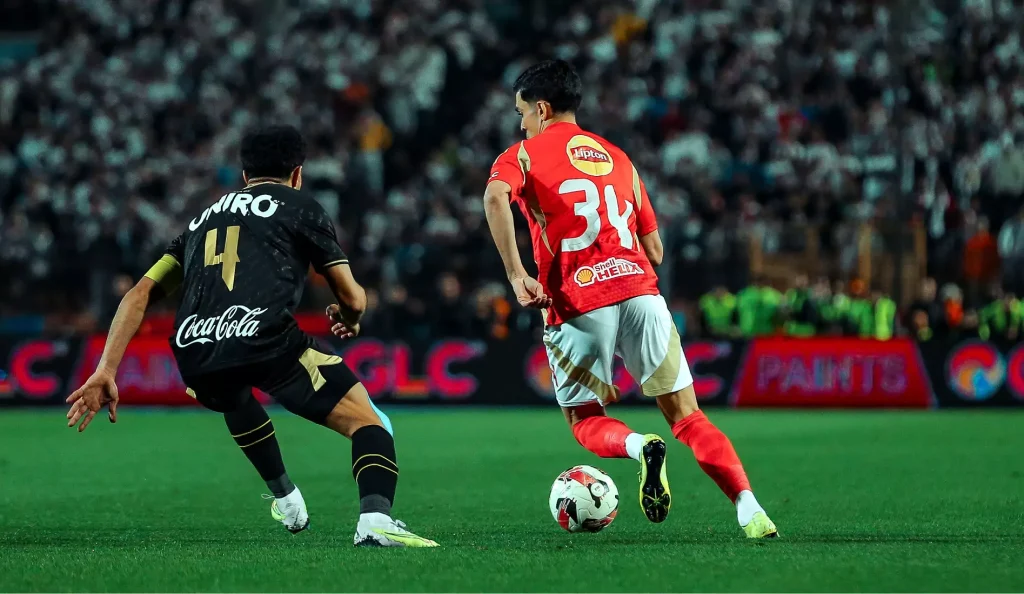 أشرف بن شرقي - عمر جابر - الأهلي - الزمالك (تصوير: مصطفى الشحات)