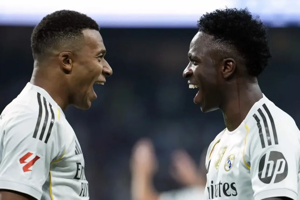 ما القناة الناقلة لمباراة ريال مدريد ضد مارسيليا وأين تشاهد مباريات دوري أبطال أوروبا؟