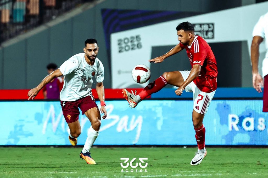 محمود تريزيجيه - عمرو السولية - الأهلي ضد سيراميكا (تصوير: مصطفى الشحات)