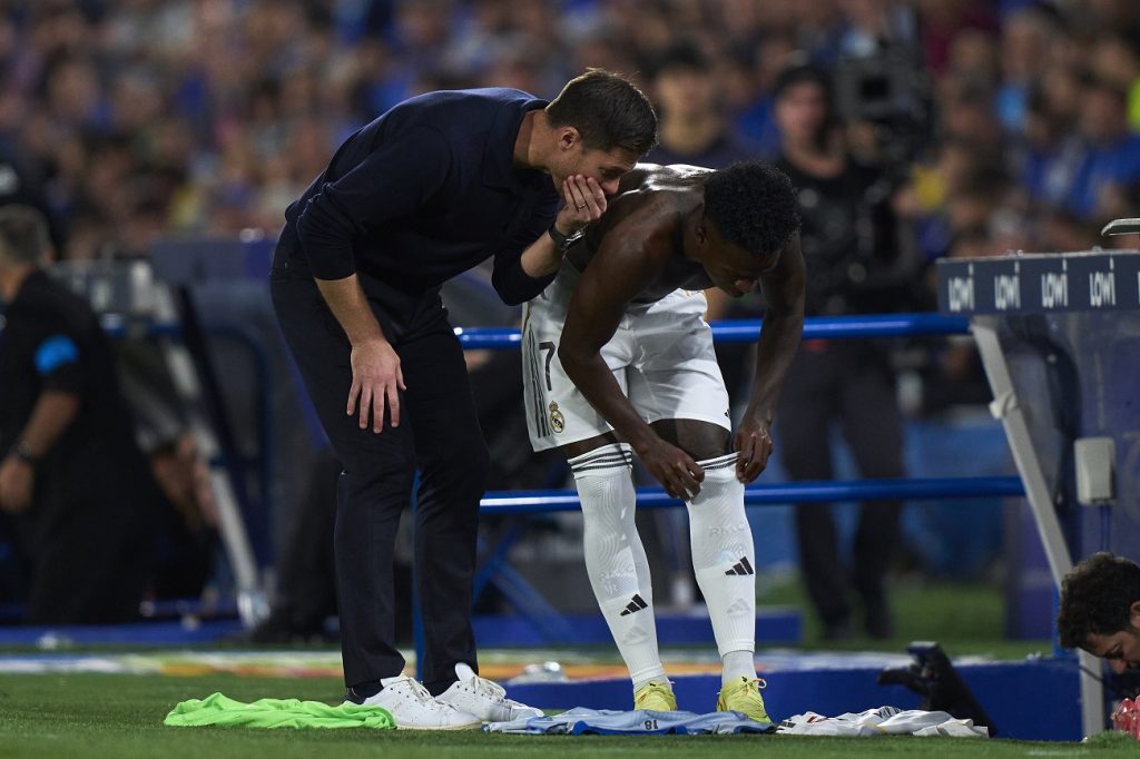 فينيسيوس جونيور - تشابي ألونسو - ريال مدريد - المصدر (Getty images)