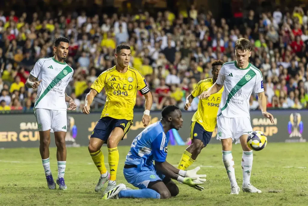 ما القناة الناقلة لمباراة النصر ضد الحزم وأين تشاهد مباريات الدوري السعودي مجانًا؟