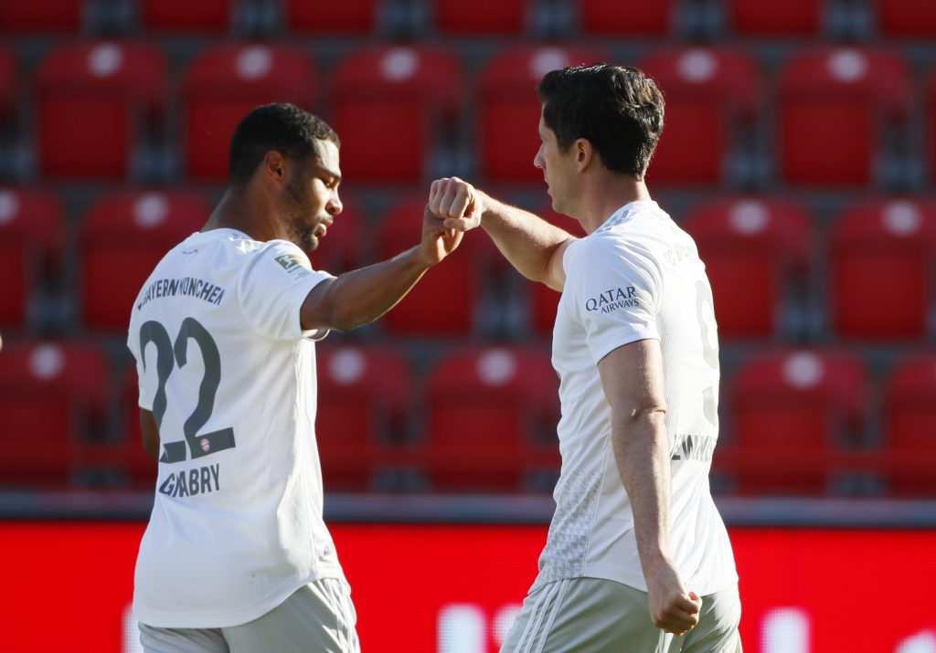 ليفاندوفسكي - سيرجي جنابري - بايرن ميونخ