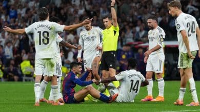 بيدري جونزاليس - أوريلين تشواميني - ريال مدريد - برشلونة - الحكم سيزار جرادو - المصدر (Getty images)