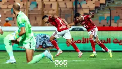 أشرف بن شرقي - محمود حسن تريزيجيه - الأهلي (تصوير: مصطفى الشحات)