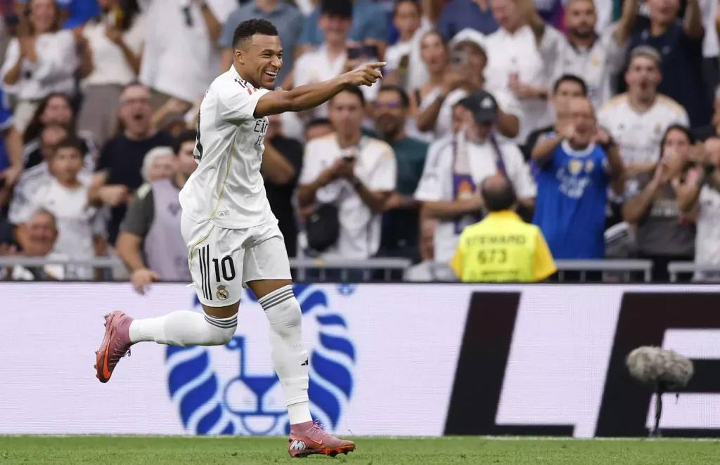 تشكيل ريال مدريد ضد فياريال بالجولة 8 في الدوري الإسباني 2025-26