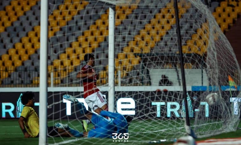 أشرف بن شرقي - الأهلي - كهرباء الإسماعيلية - تصوير: مصطفى الشحات