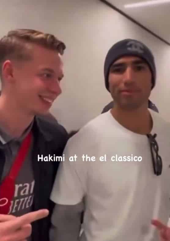 أشرف حكيمي يحضر الكلاسيكو بين برشلونة وريال مدريد