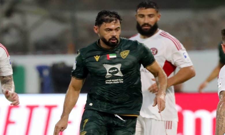 لورينسي لاعب خورفكان- المصدر: حساب رابطة المحترفين الإماراتية