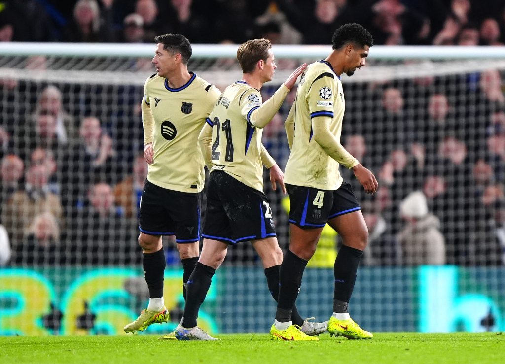 رونالد أراوخو - فرينكي دي يونج - روبرت ليفاندوفسكي - المصدر (Getty images)