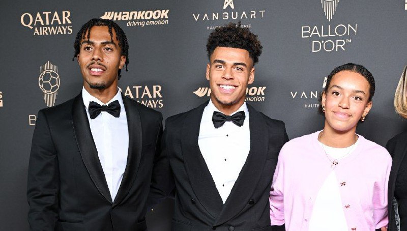 جيلي دوي وشقيقه ديريزي دوي..  المصدر (Getty images)