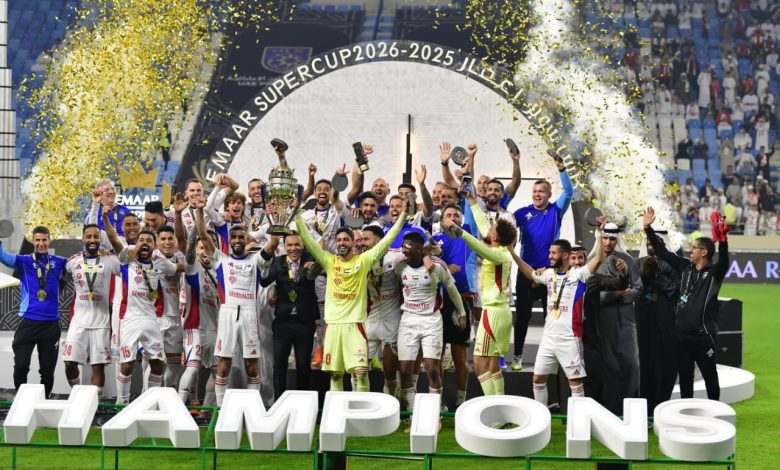 تتويج الشارقة بكأس سوبر إعمار- المصدر: حساب رابطة المحترفين الإماراتية