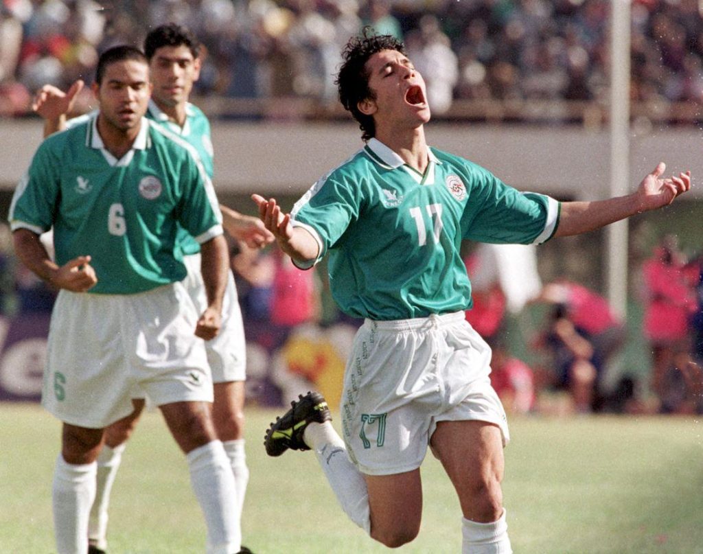 أحمد حسن - مدحت عبد الهادي - سمير كمونة - مصر 1998 - المصدر (Getty images)