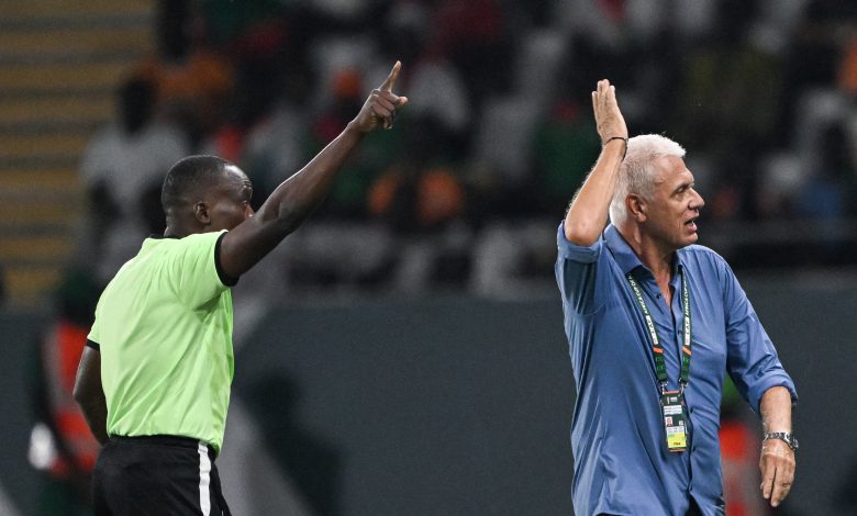 هوبير فيلود مدرب بوركينا فاسو السابق.. المصدر: (Getty images)